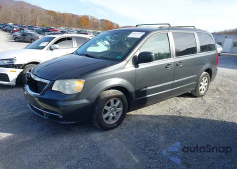 2011 Chrysler Town & Country Touring from USA, damaged, VIN 2A4RR5DG2BR720128